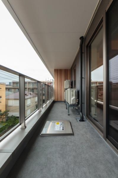 新宿区大京町のアパート