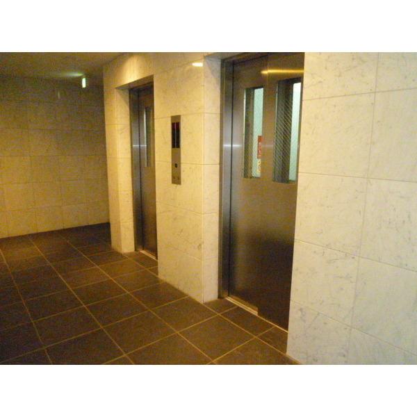 世田谷区三軒茶屋２丁目のマンション
