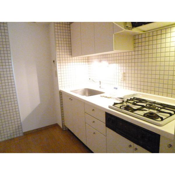 世田谷区三軒茶屋２丁目のマンション