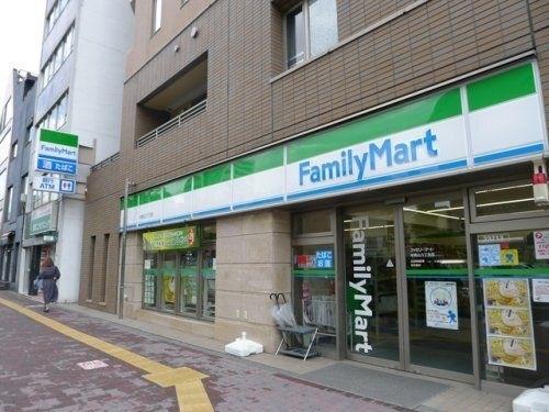 文京区本駒込６丁目のマンション(ファミリーマート本駒込六丁目店)