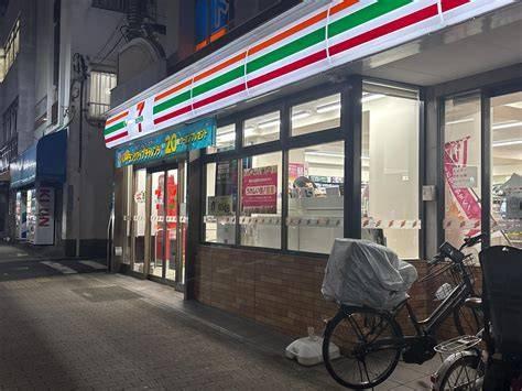 目黒区下目黒４丁目のマンション(セブンイレブン目黒元競馬場店)