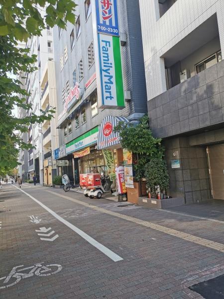 中央区月島３丁目のマンション(ファミリーマート月島二丁目店)