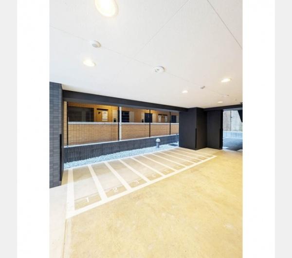 新宿区市谷本村町のマンション
