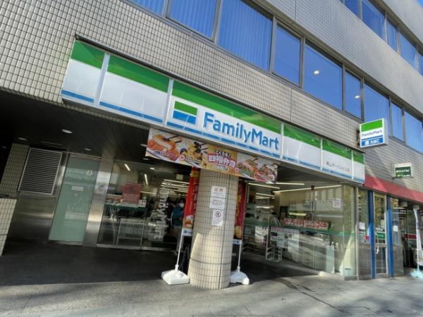 渋谷区神宮前３丁目のマンション(ファミリーマート青山オーバルビル店)
