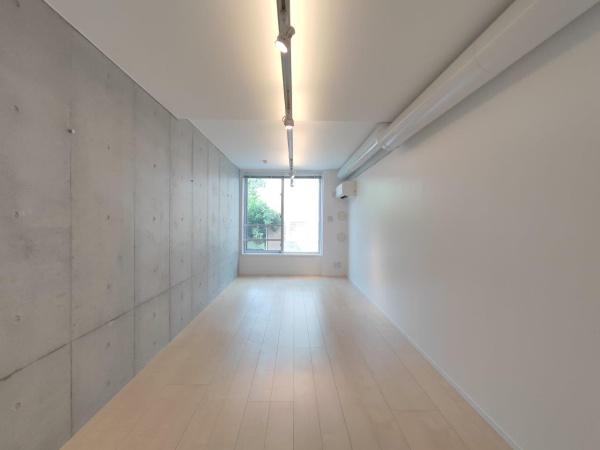 渋谷区神宮前３丁目のマンション