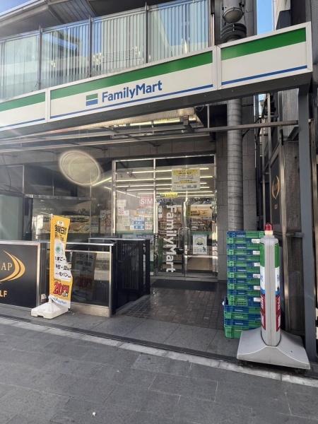 港区六本木２丁目のマンション(ファミリーマートアークヒルズ前店)