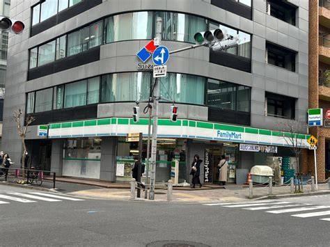 港区芝公園１丁目のマンション(ファミリーマート芝公園一丁目店)