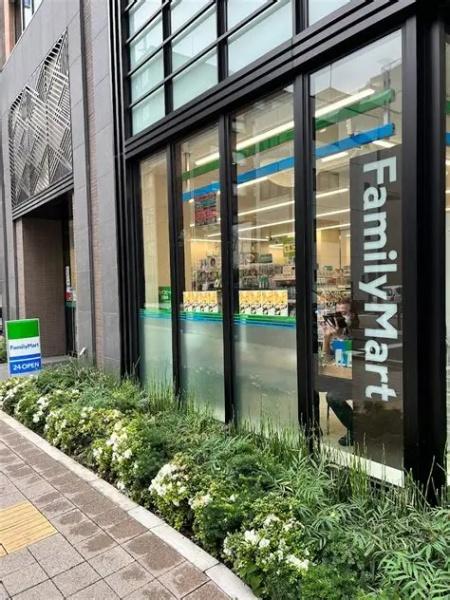 中央区日本橋久松町のマンション(ファミリーマート東日本橋三丁目店)