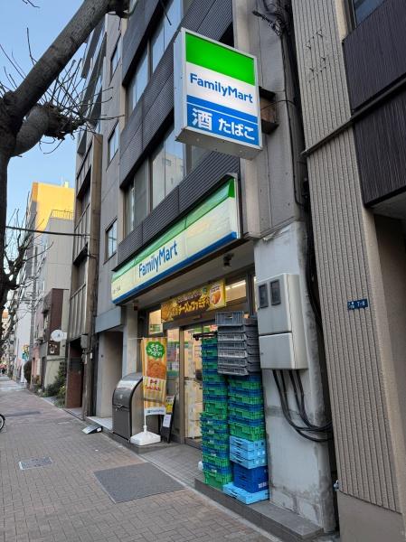 中央区入船２丁目のマンション(ファミリーマート入船一丁目店)