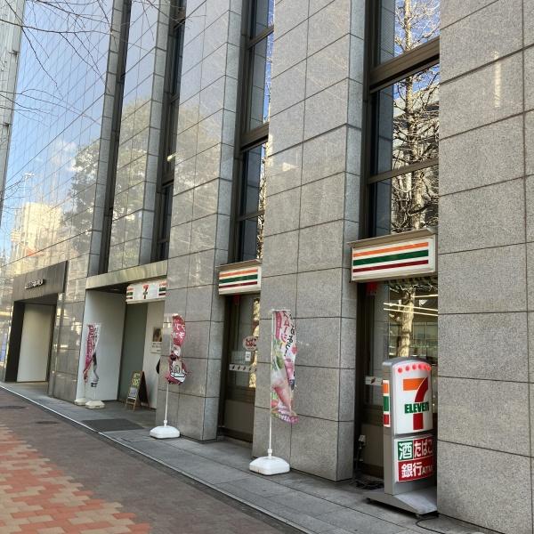 中央区日本橋本町３丁目のマンション(セブンイレブン日本橋本町3丁目店)