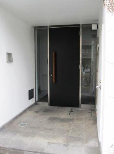 渋谷区上原３丁目のマンション