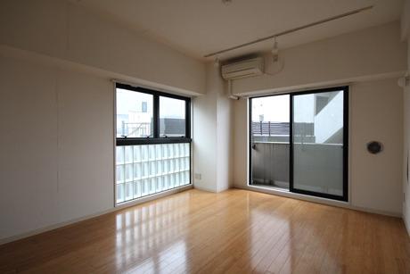 渋谷区上原３丁目のマンション