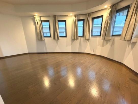 渋谷区本町４丁目のマンション
