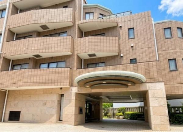 渋谷区本町４丁目のマンション