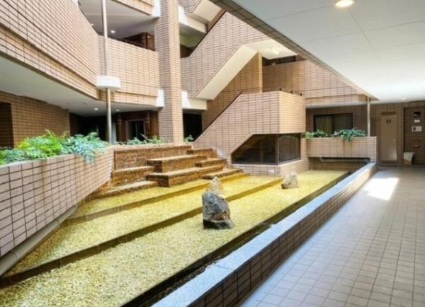 渋谷区本町４丁目のマンション