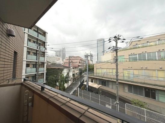 渋谷区本町４丁目のマンション