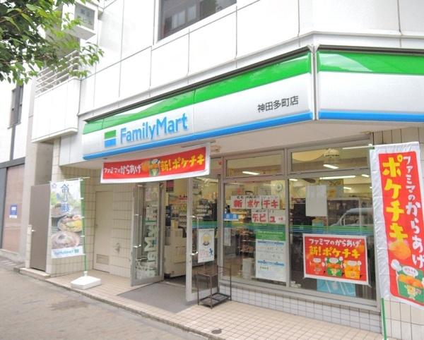 千代田区神田多町２丁目のマンション(ファミリーマート神田多町店)