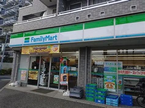 目黒区柿の木坂２丁目のマンション(ファミリーマート目黒柿の木坂店)