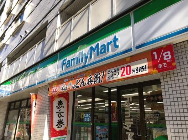 新宿区山吹町のマンション(ファミリーマート新宿天神町店)