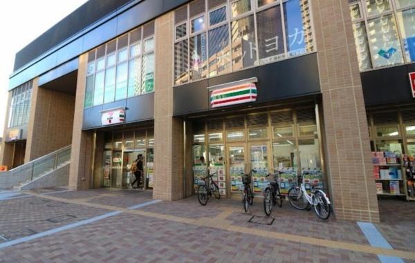 新宿区西新宿５丁目のマンション(セブンイレブン西新宿5丁目中央店)