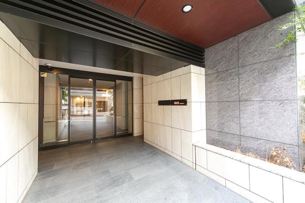 新宿区払方町のマンション