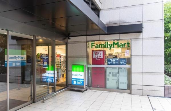港区海岸３丁目のマンション(ファミリーマートグローバルフロントタワー店)