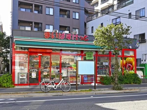 新宿区二十騎町のマンション(まいばすけっと牛込柳町駅東店)