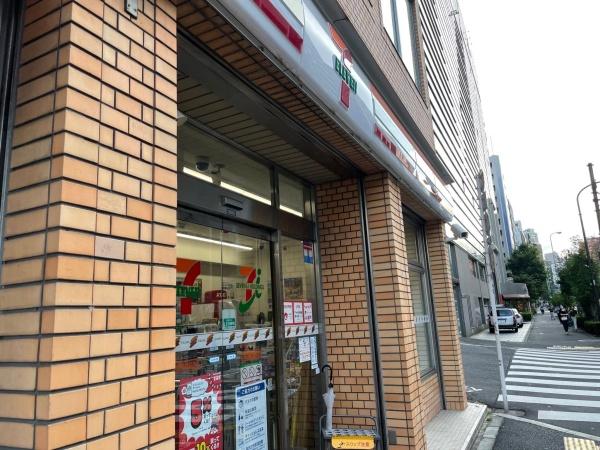 新宿区市谷台町のマンション(セブンイレブン新宿曙橋駅西店)