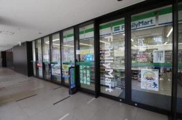 江東区豊洲６丁目のマンション(ファミリーマート江東東雲一丁目店)