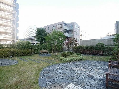 新宿区新宿７丁目のマンション