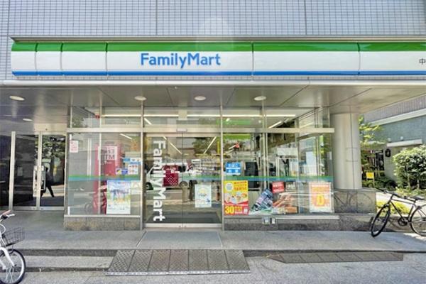 目黒区中目黒１丁目のマンション(ファミリーマート中目黒駅前店)