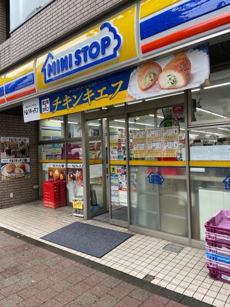 千代田区岩本町２丁目のマンション(ミニストップ岩本町2丁目店)