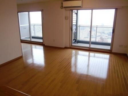 中央区日本橋浜町３丁目のマンション