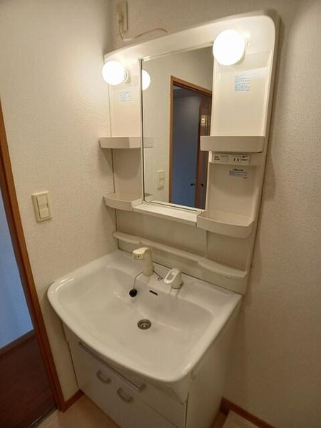 フォーリスト　ヴィレッジ弐番館