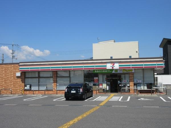 ヴィラ・ノースポール(セブンイレブン近江宇賀野店)