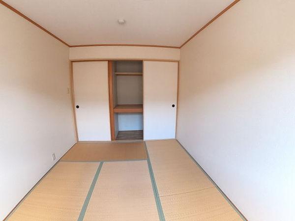 長浜市八幡中山町のアパート