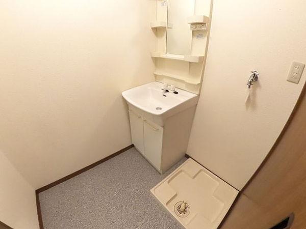 長浜市八幡中山町のアパート