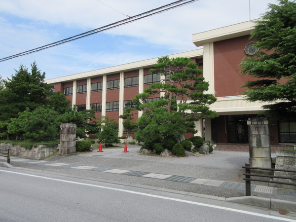 フラワー・レイ(長浜市立神照小学校)