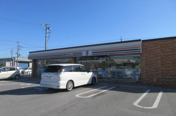 ソレアード カーサD(セブンイレブン 長浜馬車道通り店)