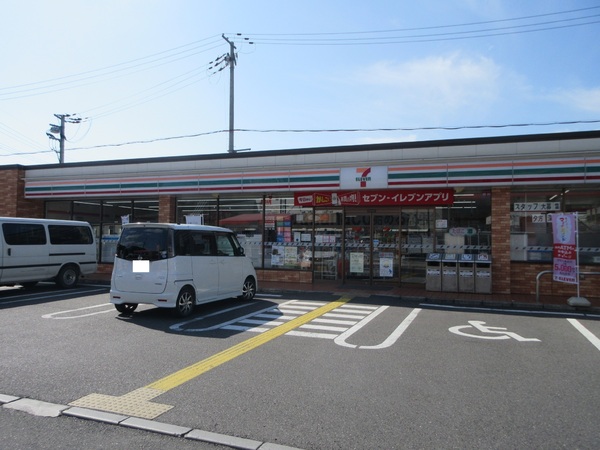 フォレストパーク・四番館(セブンイレブン内保東店)