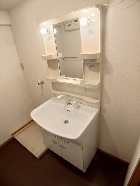 エスト ヴィラージュ(洗面台・洗面所)