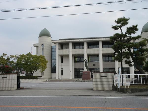 グランドハーティス1号館(長浜市立北中学校)
