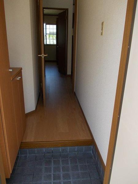 パレ・ノール1(玄関)