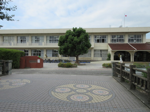 R-SQUARE(長浜市立長浜北小学校)
