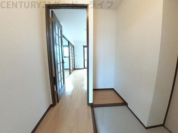 メゾン中村(玄関)