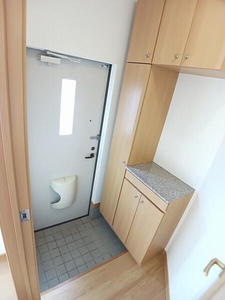 エフインフィニート(玄関)