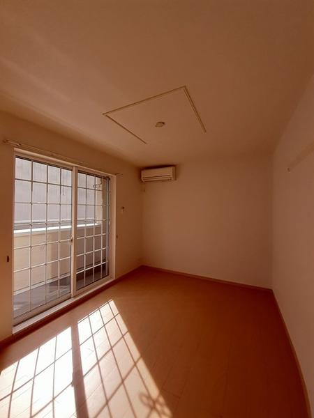 HOLYGLITTER T.J(リビング)