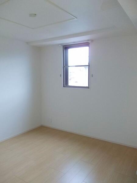 グランド　ヒル弐番館