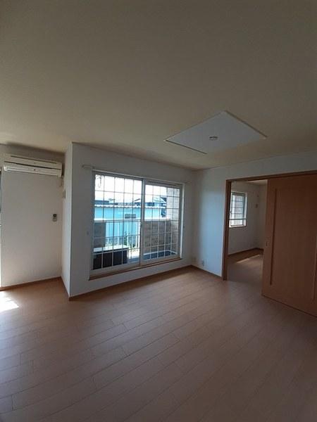 ラ・ミティエ(リビング)