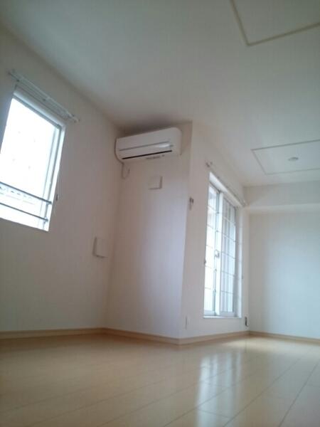 HOLYGLITTER T.J(リビング)